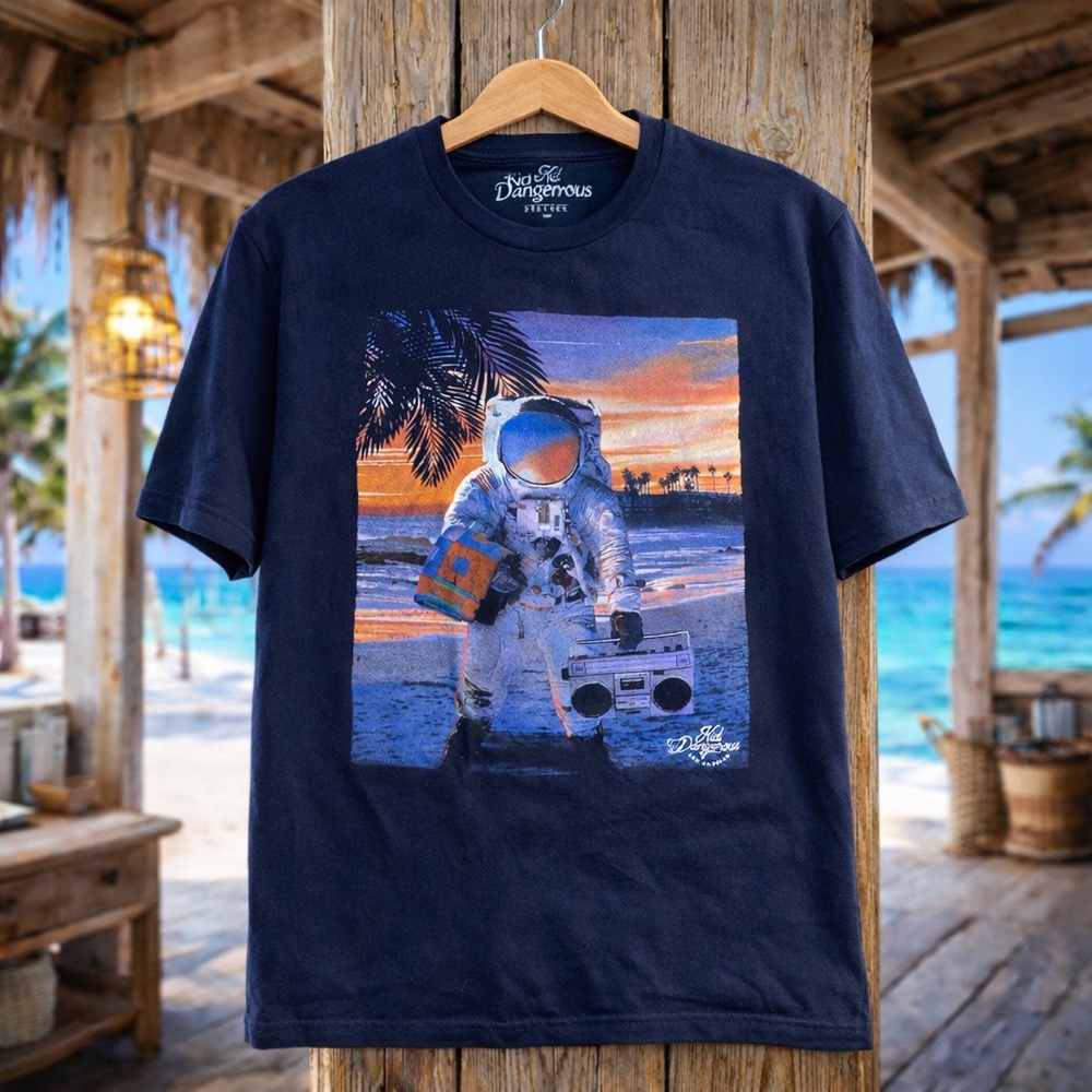 Kid Dangerous Vintage Rare Astronaut Boombox Beach Tee Size Large Shirt
